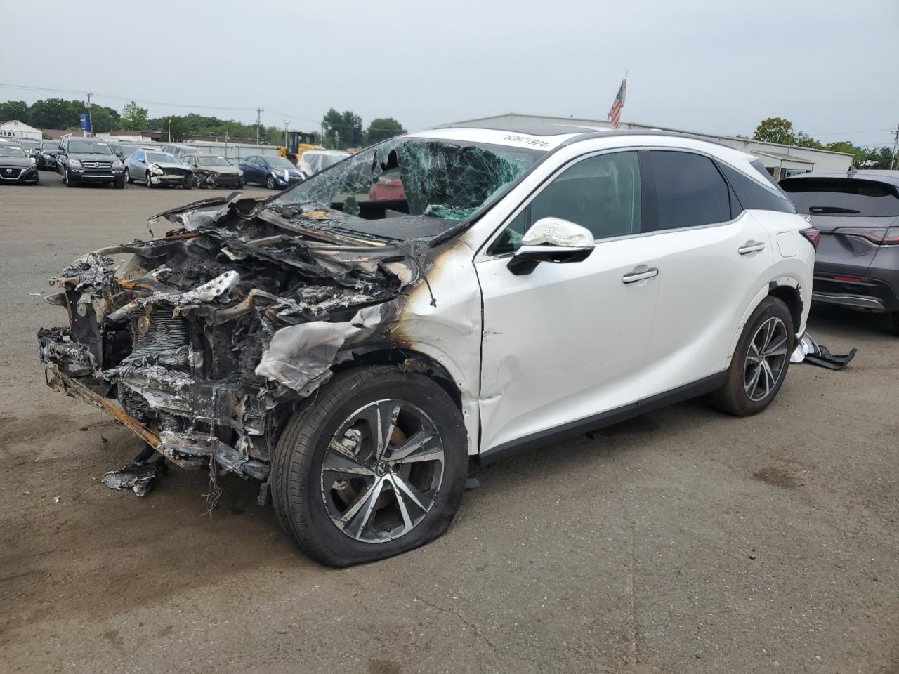 2T2BAMCAXPC036467 LEXUS RX 2023