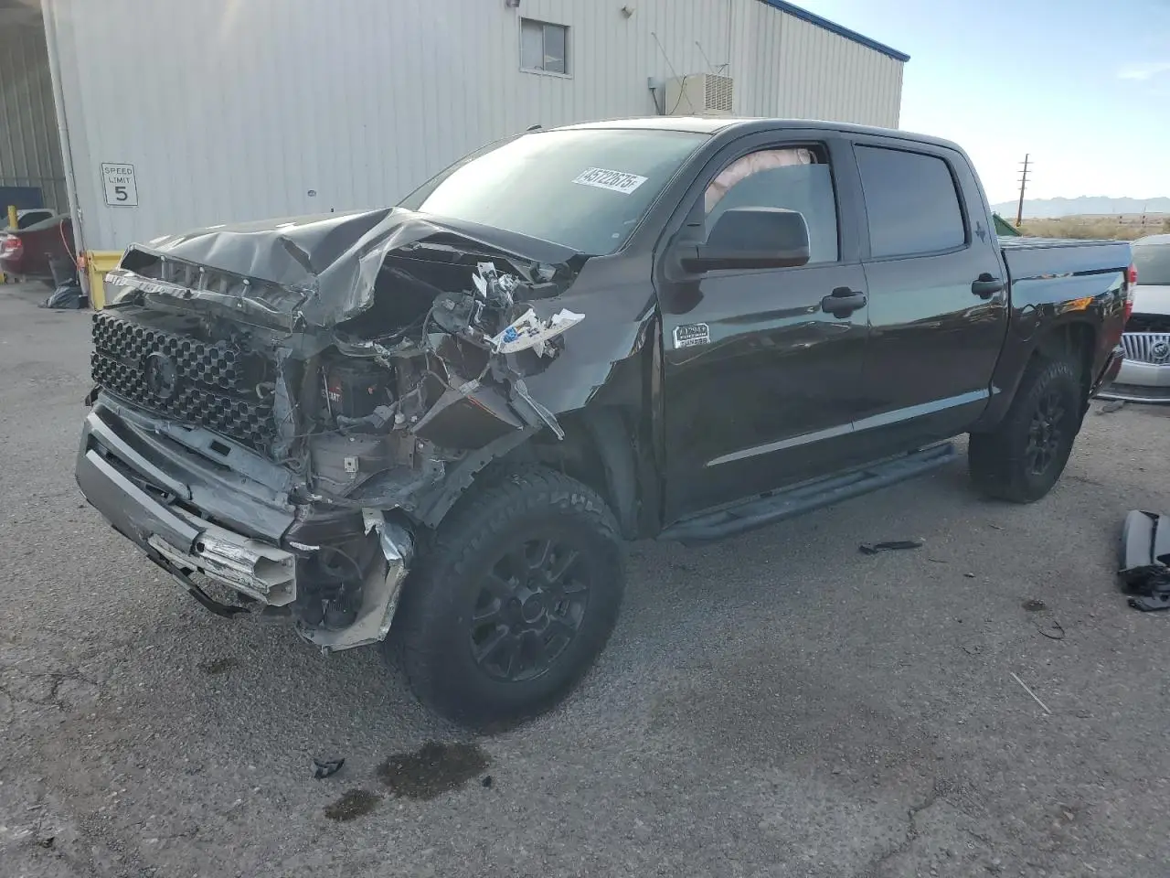 5TFAY5F13JX720251 TOYOTA Tundra 2018