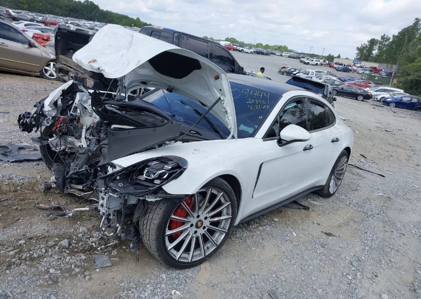 WP0AA2A78JL109444 PORSCHE Panamera 2018