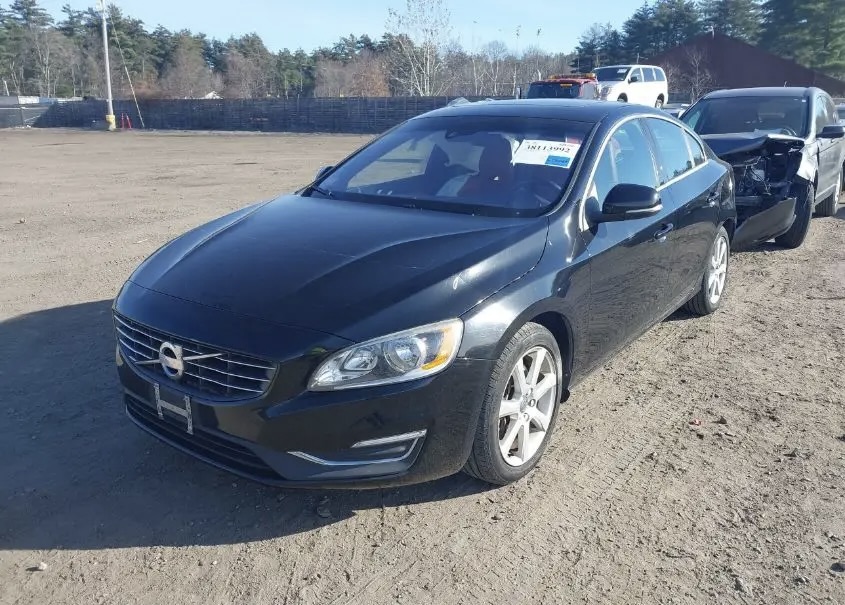 YV1612TK2G1400852 VOLVO S60 2016