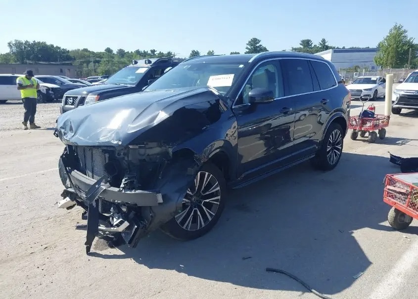 YV4102PK0N1816258 VOLVO XC90 2022